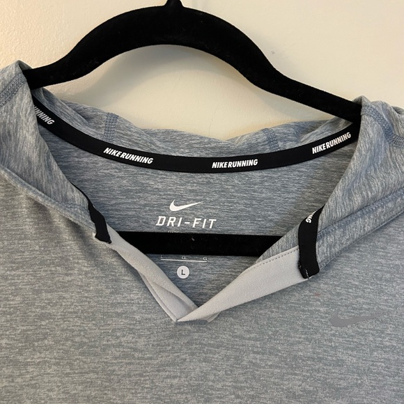 Nike Running Pullover Sweatshirt - Picture 2 of 6